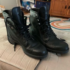 Merrell Black Ergonomic Boots Size 8 - SO CUTE